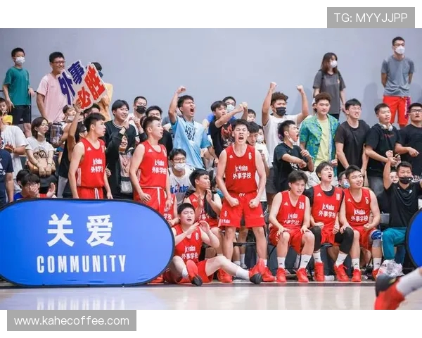 重庆飞盘队在滑板精英赛中以86分稳居积分榜首位