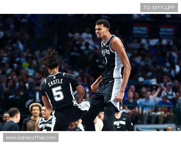 马刺与快船激战正酣12月19日NBA精彩对决值得期待