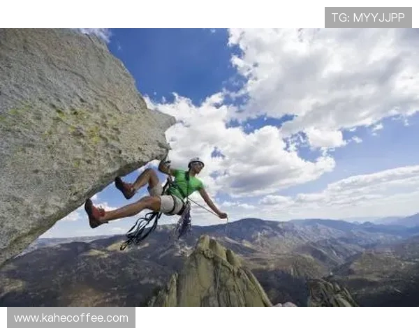 上海极限运动队在世界攀岩锦标赛中的精彩表现与节奏分析 上海极限运动队在世界攀岩锦标赛中的精彩表现与节奏分析