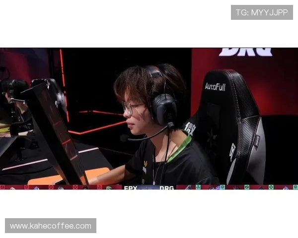 世界大师赛回顾FPX选手个人能力的精彩表现与战术分析 世界大师赛回顾FPX选手个人能力的精彩表现与战术分析